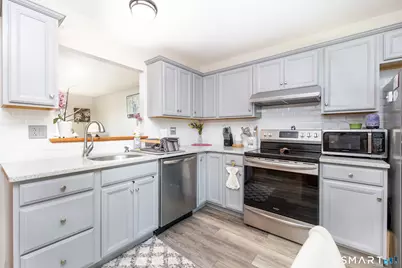3211 East Main Street #6, Waterbury, CT 06705 - Photo 4