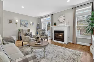 11 Village Xing, East Lyme, CT 06357 - Photo 2