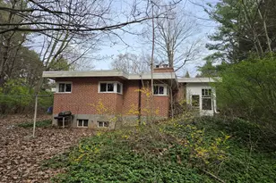 23 Gordon Ln, Enfield, CT 06082 - Photo 4