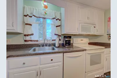 41 Sawka Drive, East Hartford, CT 06118 - Photo 6