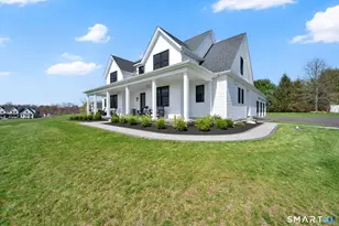 3 Garnet Ln, Ellington, CT 06029 - Photo 2