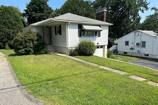 18 Manchester Ave, Waterbury, CT 06705 - Photo 24