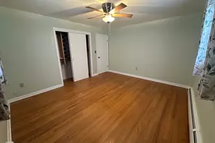 18 Manchester Ave, Waterbury, CT 06705 - Photo 10