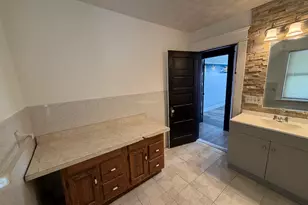 95 Park Ave, Derby, CT 06418 - Photo 12