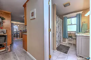 72 Whitewood Rd, Waterbury, CT 06708 - Photo 22
