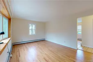 145 Rooster River Blvd, Bridgeport, CT 06606 - Photo 8