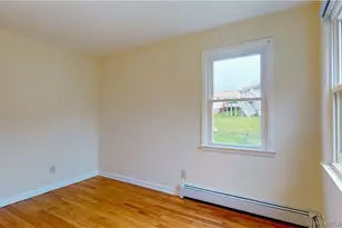 145 Rooster River Blvd, Bridgeport, CT 06606 - Photo 20