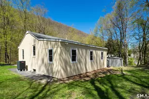 350 Walnut St, Winchester, CT 06098 - Photo 4