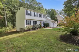 10 Colonial Ct, Cheshire, CT 06410 - Photo 2