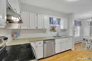 10 Colonial Ct, Cheshire, CT 06410 - Photo 6