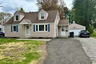 220 S Elm St, Windsor Locks, CT 06096 - Photo 2