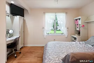 27 Nob Hill Ln, Stamford, CT 06903 - Photo 22