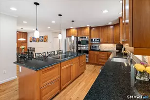 27 Nob Hill Ln, Stamford, CT 06903 - Photo 4