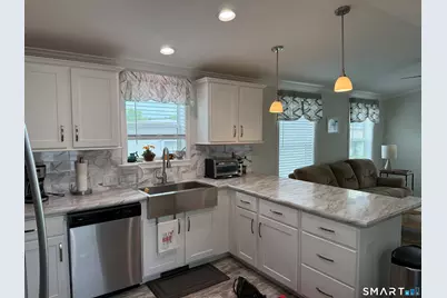 Maple Lane #6, Danbury, CT 06810 - Photo 8