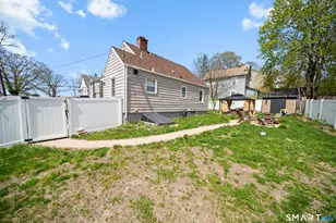 21 Highland Ave, East Haven, CT 06512 - Photo 8