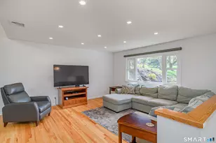 18 Fleetwood Dr, New Fairfield, CT 06812 - Photo 6