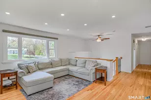18 Fleetwood Dr, New Fairfield, CT 06812 - Photo 8