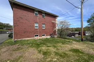 35 Sigwin Dr, Wallingford, CT 06492 - Photo 12