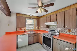 46 Horseshoe Dr, Waterbury, CT 06706 - Photo 12