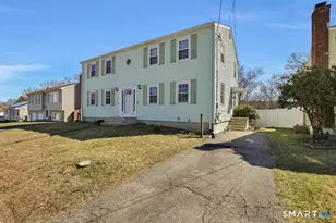46 Horseshoe Dr, Waterbury, CT 06706 - Photo 2