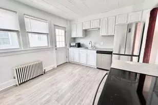 26 Crescent St, New London, CT 06320 - Photo 8