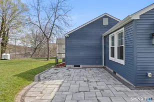 10 Pattagansett Ct, East Lyme, CT 06357 - Photo 4