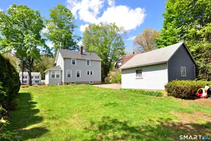 28 Prospect St, Bloomfield, CT 06002 - Photo 8