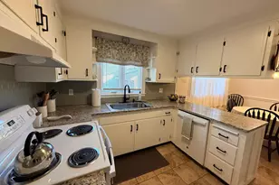 24 Dean Dr, New Britain, CT 06053 - Photo 2