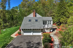 16 Wolf Tree Dr, Woodbridge, CT 06525 - Photo 2