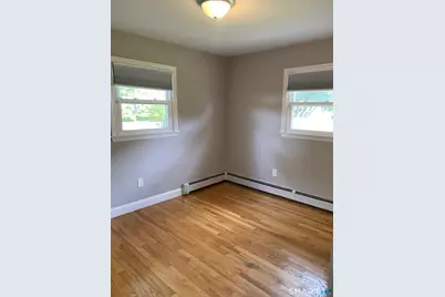 402 Connecticut Avenue, Newington, CT 06111 - Photo 26