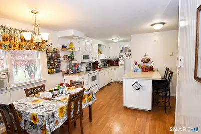 288 Woodstock Avenue, Putnam, CT 06260 - Photo 6