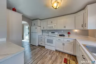 21 Laurel Cir, East Windsor, CT 06088 - Photo 16