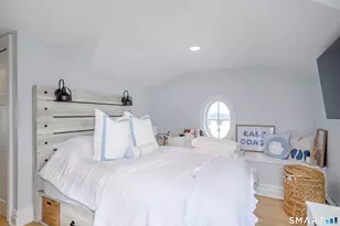 1140 Fairfield Beach Rd, Fairfield, CT 06824 - Photo 14