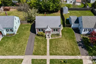 79 W Helen St, Hamden, CT 06514 - Photo 2