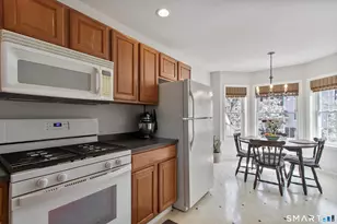 1606 Larson Dr, Danbury, CT 06810 - Photo 10
