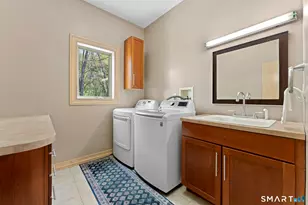500 Thrall Ave, Suffield, CT 06078 - Photo 18