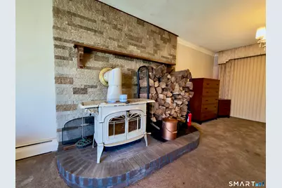 25 Greenfield Avenue, Waterbury, CT 06708 - Photo 8