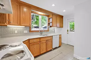 53 Alexander St, Manchester, CT 06040 - Photo 6