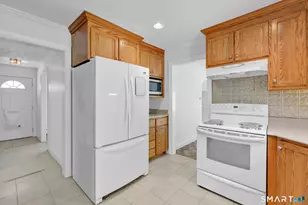 53 Alexander St, Manchester, CT 06040 - Photo 8