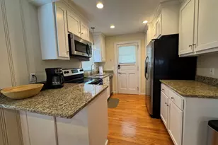 42 Parkway S, New London, CT 06320 - Photo 4