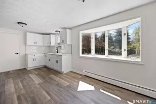 22 Dorothy St, Enfield, CT 06082 - Photo 12