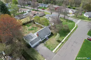 22 Dorothy St, Enfield, CT 06082 - Photo 4