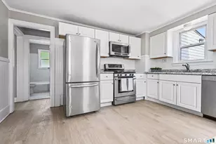 182 Trumbull Ave, Bridgeport, CT 06606 - Photo 6