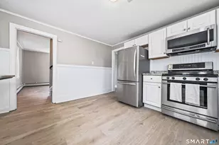 182 Trumbull Ave, Bridgeport, CT 06606 - Photo 10