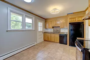 38 Portage Rd, West Hartford, CT 06117 - Photo 8