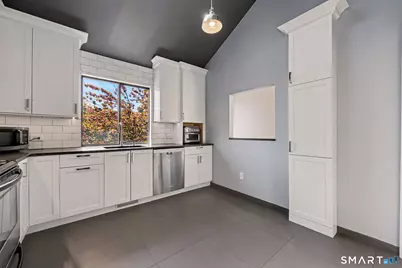 2539 Bedford Street #34C, Stamford, CT 06905 - Photo 4