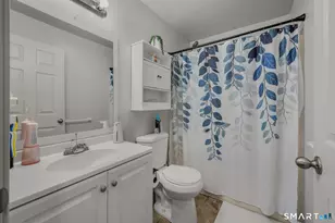 158 Midway Oval, Groton, CT 06340 - Photo 8