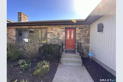 36 Marks Court, Branford, CT 06405 - Photo 2