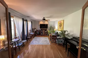 36 Marks Ct, Branford, CT 06405 - Photo 4