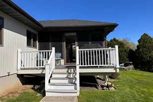 36 Marks Ct, Branford, CT 06405 - Photo 28